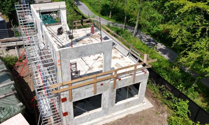 Primeur met hergebruikte prefab elementen